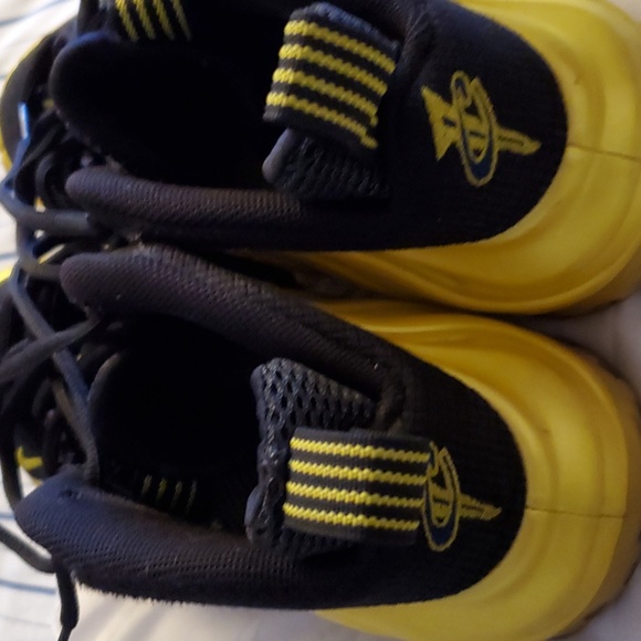 Men Nike Forms - Picture 4 of 4